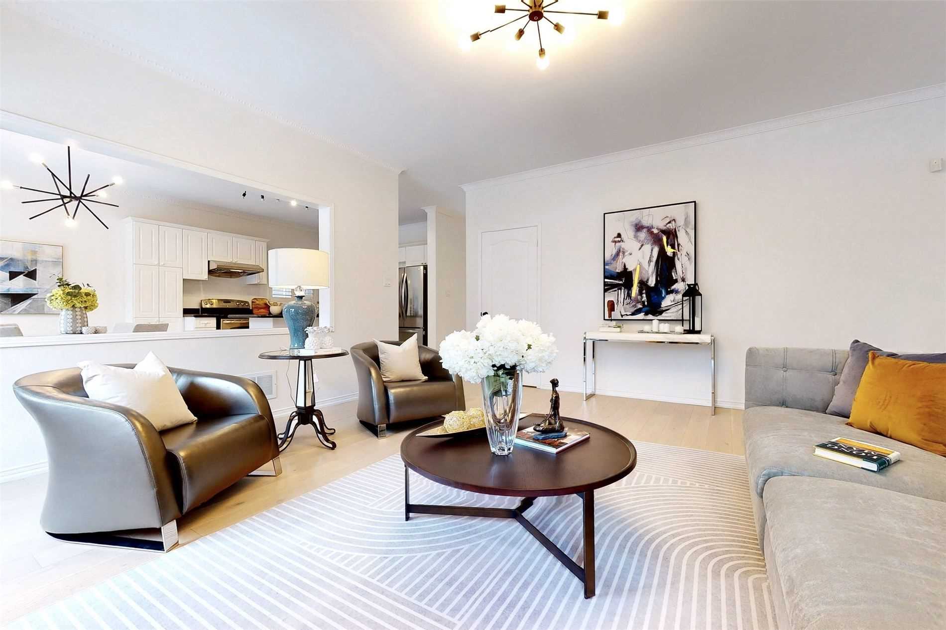 Home staging at Greenbank Dr — project photograph 7