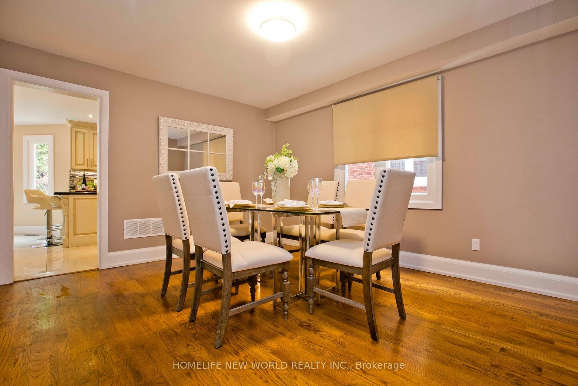 Home staging at Canterbury Ct — project photograph 8