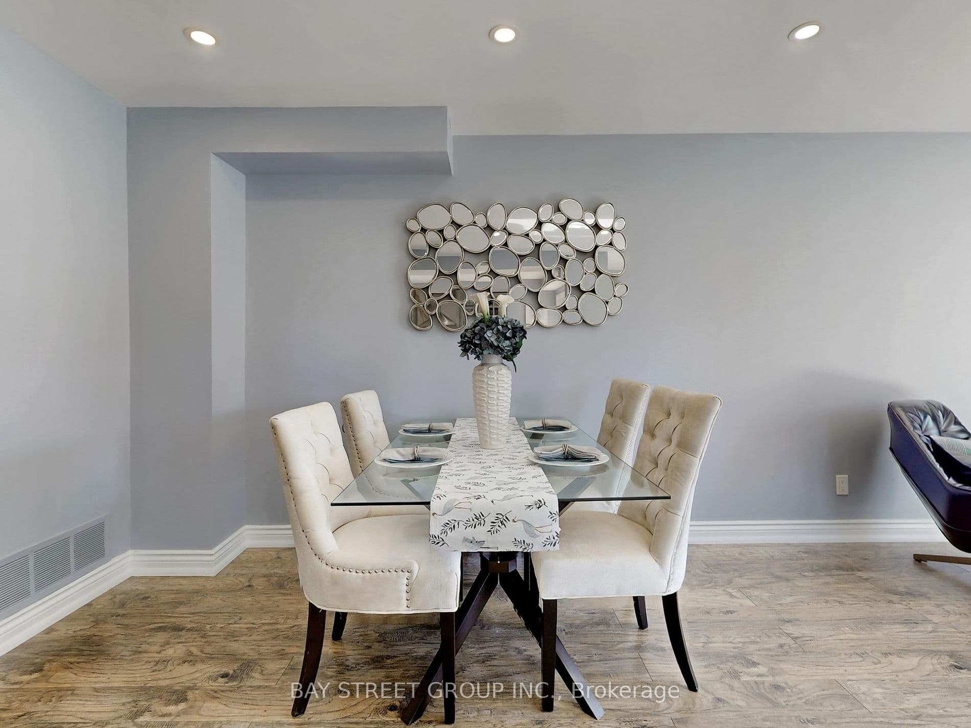 Home staging at Bennett Crescent — project photograph 3