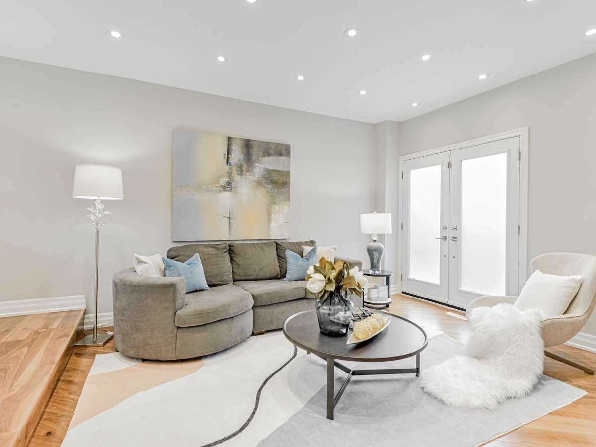 Home staging at Redwood Ln — project photograph 9