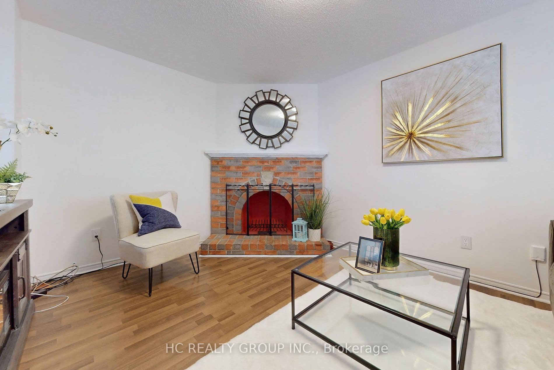 Home staging at Major Oak Terrace — project photograph 6