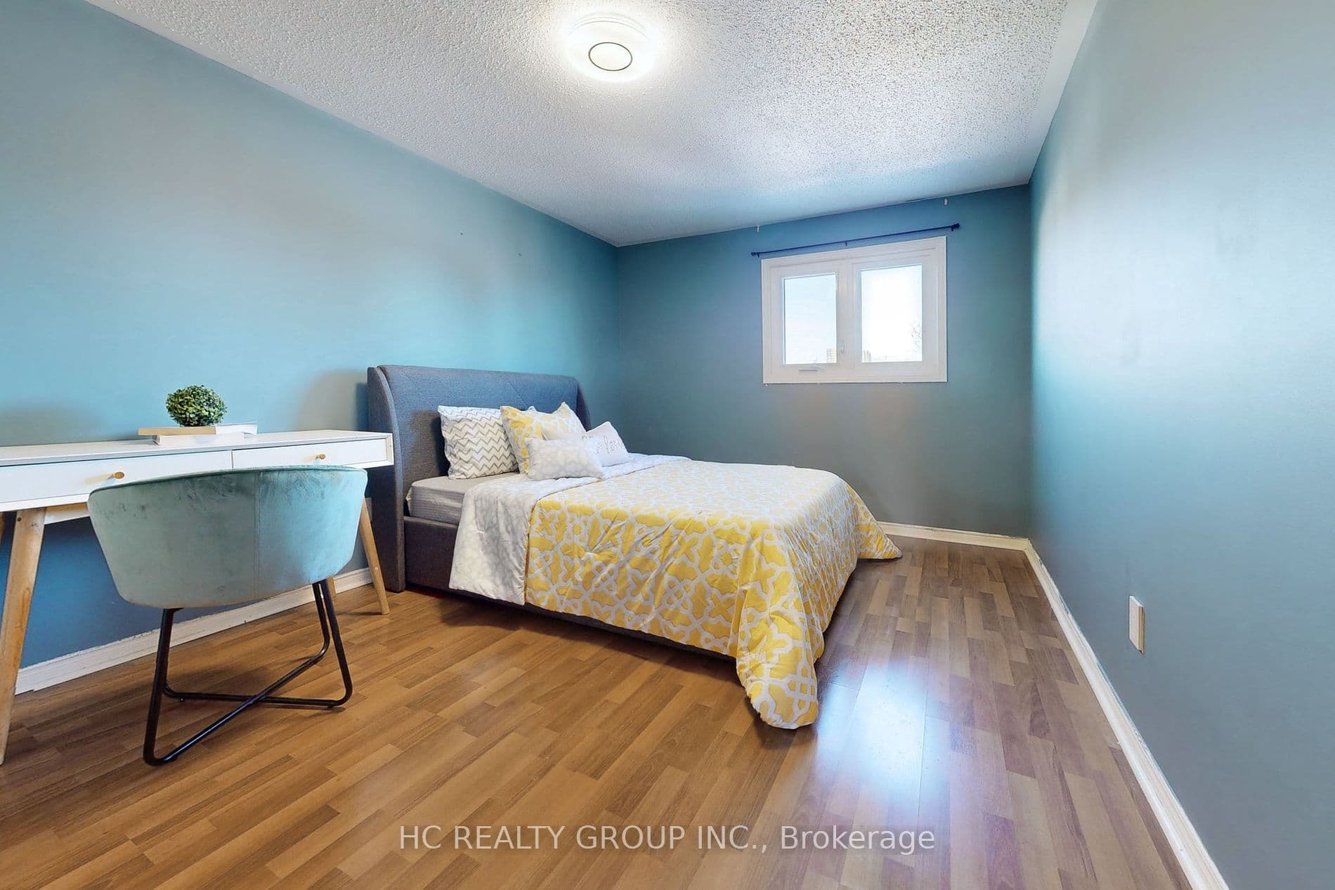 Home staging at Major Oak Terrace — project photograph 8