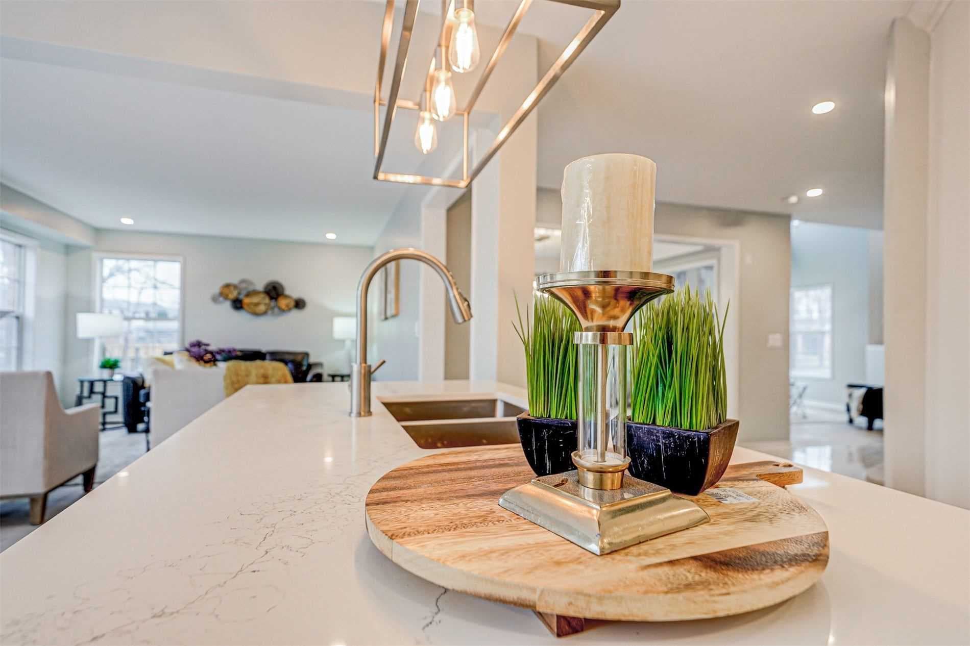 Home staging at Medland Ave — project photograph 3