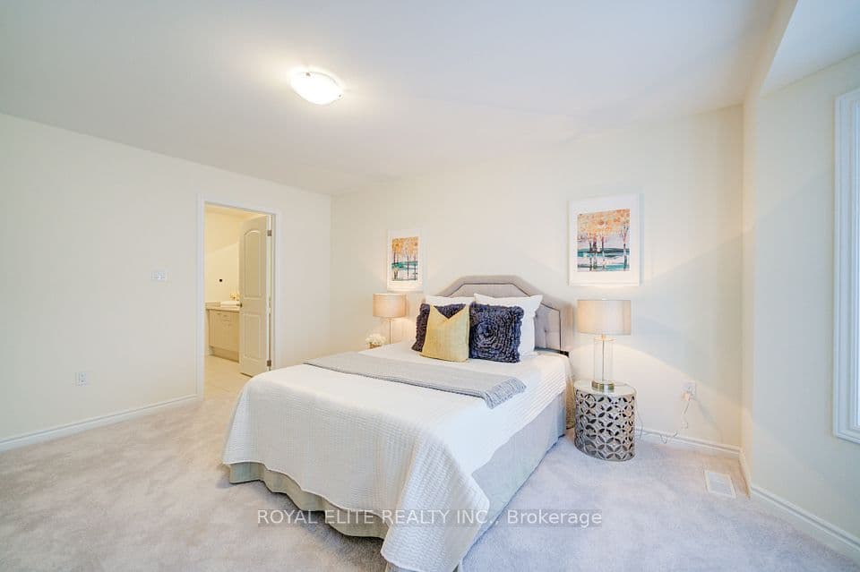 Home staging at Silk Twist Dr — project photograph 11