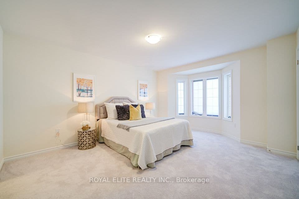 Home staging at Silk Twist Dr — project photograph 10