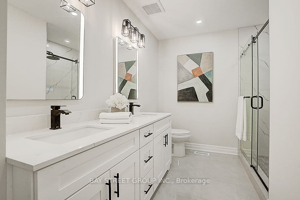Home staging at Dovetail Dr — project photograph 4