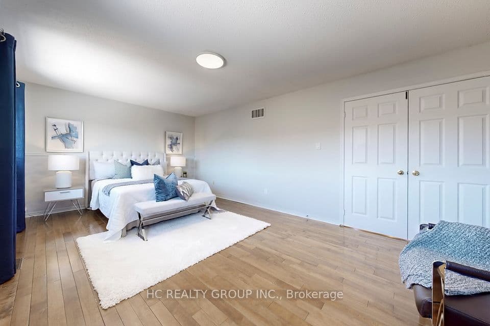Home staging at Vanrose St — project photograph 8