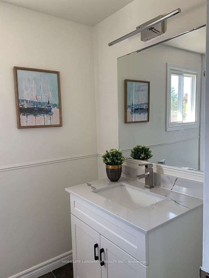Home staging at Corbett Dr — project photograph 4