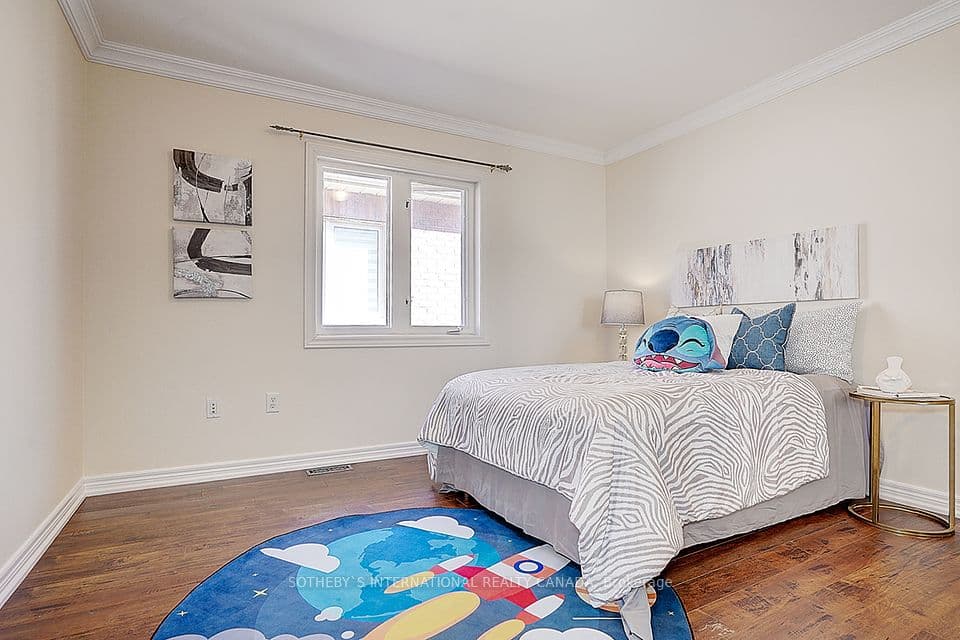Home staging at Grand Oak Dr — project photograph 8