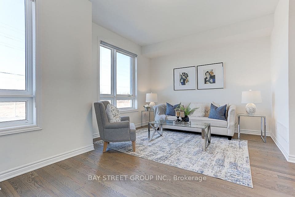Home staging at Chicago Ln — project photograph 24