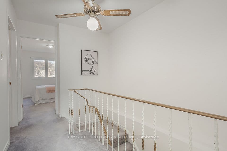 Home staging at Plumbrook Crescent — project photograph 11