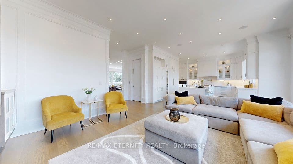 Home staging at Sanderson Crescent — project photograph 4