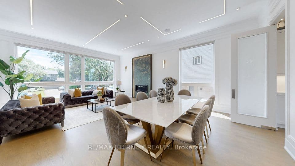 Home staging at Sanderson Crescent — project photograph 5